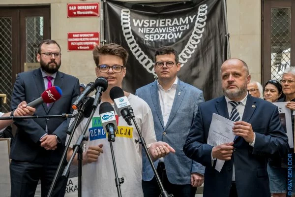 Sędzia Piotr Gąciarek wraca do orzekania!