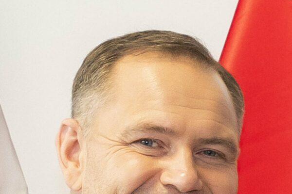 3 lata więzienia za mema z Nawrockim jako Shrekiem. Mem to nie przestępstwo