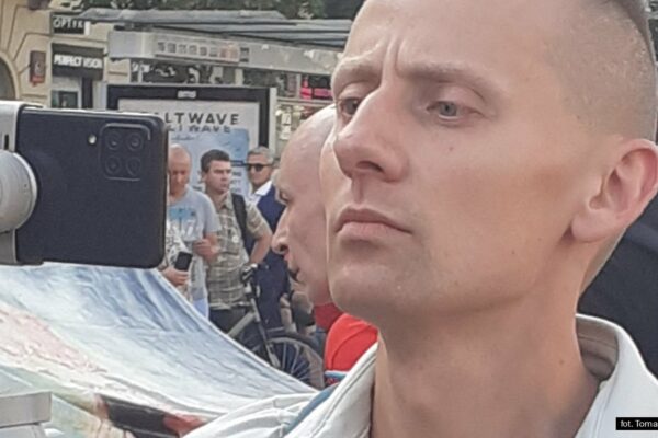 Amazon zarabia na filmie byłego księdza-nacjonalisty. Apel o wycofanie filmu Międlara z Prime Video