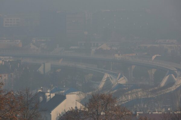 Nasze dzieci się duszą. Rodzice dla Klimatu apelują o rzetelną informację o jakości powietrza