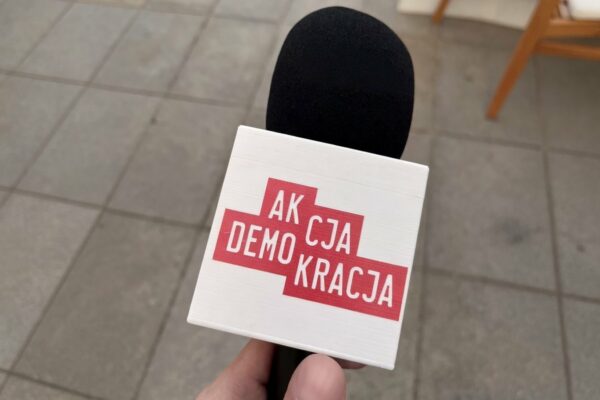 Jak chcemy dotrzeć do młodych i małych miejscowości? Rusza kanał wideo Akcji Demokracji