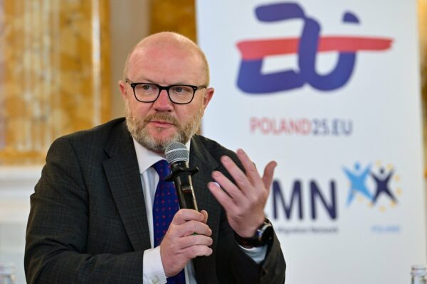 Dzieci za kratami i łamanie Konstytucji? Obywatelskie wotum nieufności wobec wiceministra Duszczyka