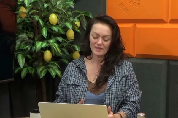 Katarzyna Czarnota w studiu Cafe Akcja