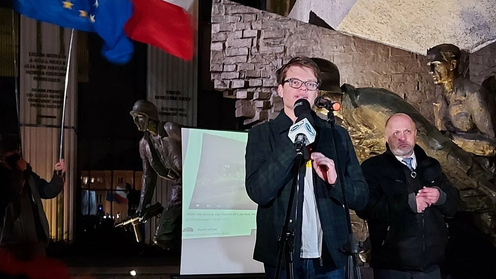 Demonstracja z zawieszonymi sędziami pod Sądem Najwyższym, 18 listopada 2021