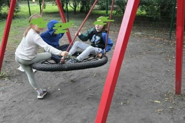 Obrazek do apelu: Plac zabaw przy Balladyny 1 zostaje!
